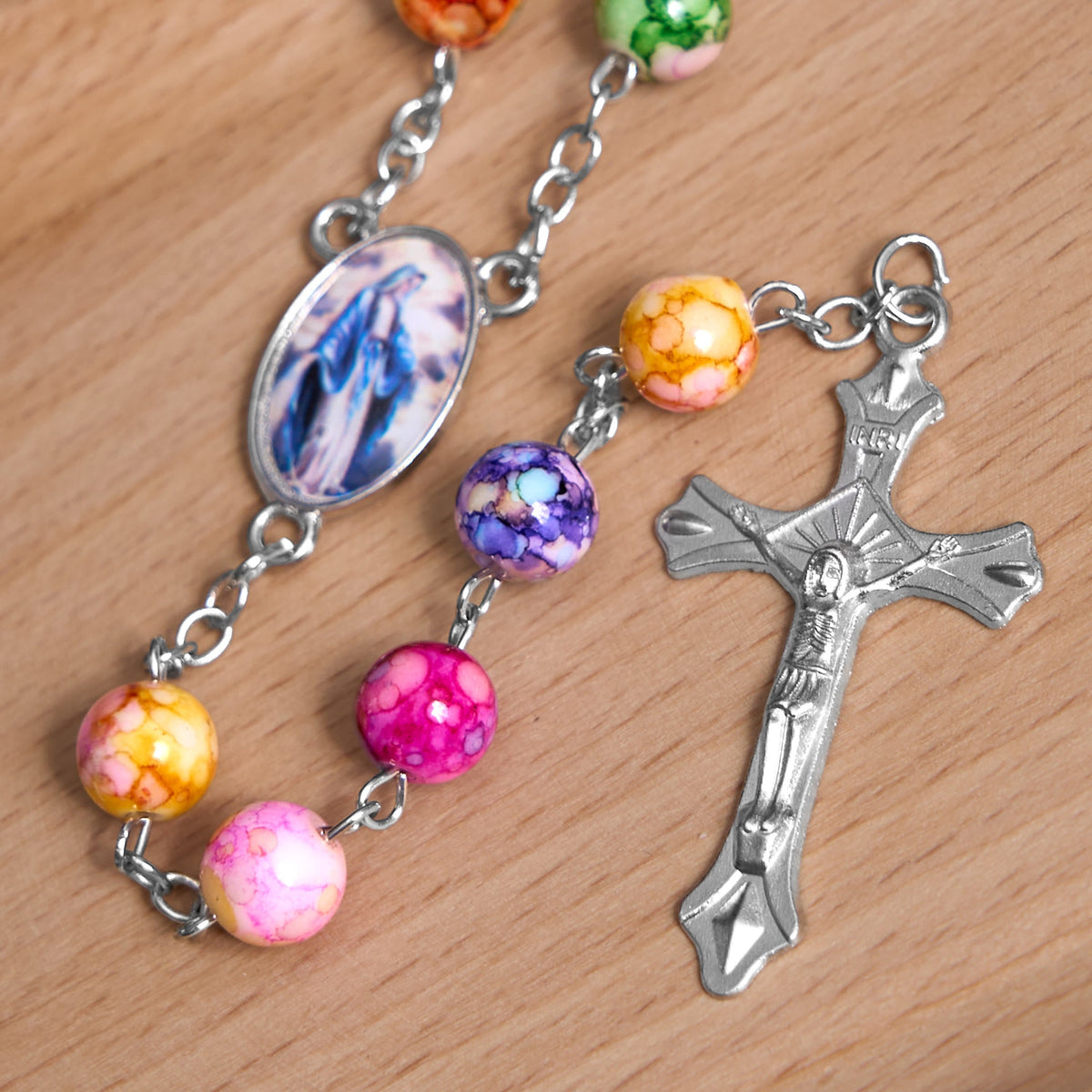 Assumption of Our Lady & Crucifix of 8 mm Round Multicolor Acrylic Alloy Chain Rosary
