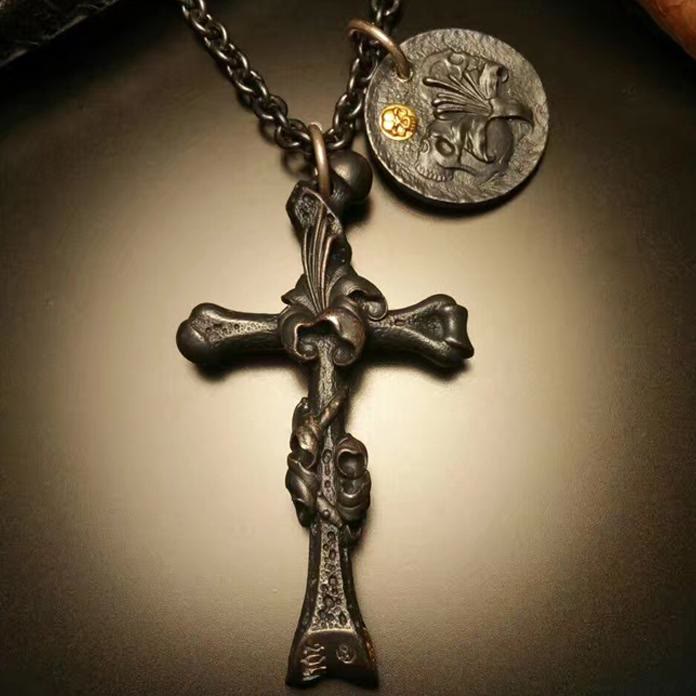 925 Sterling Silver Cross & Flower Necklace: the Confluence of Retro Charm and Divine Imagery