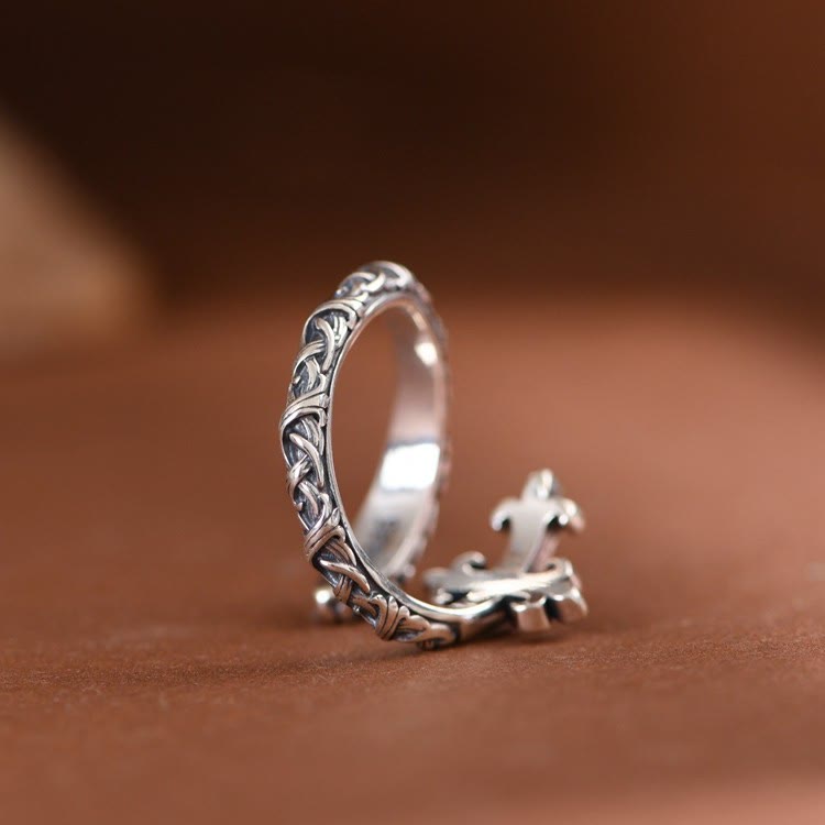 Retro 925 Silver Cross Ring with Delicate Vine Engravings: Pure Expression of Faith