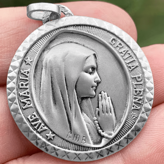 Graceful Virgin Mary Pendant Necklace in 925 Sterling Silver for Daily Devotion