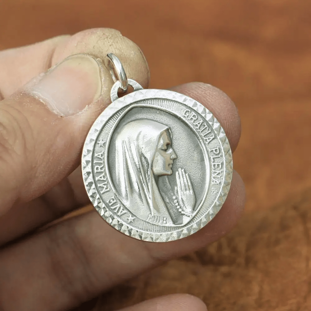 Graceful Virgin Mary Pendant Necklace in 925 Sterling Silver for Daily Devotion