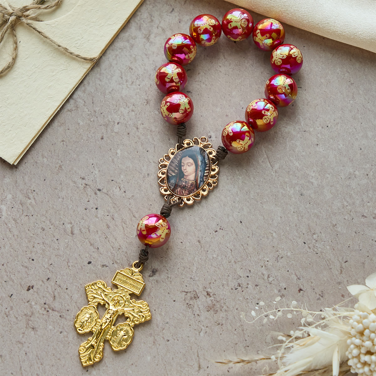 Christmas Devotion Red Green Holiday Beads Pocket Rosary: Pray anywhere, anytime