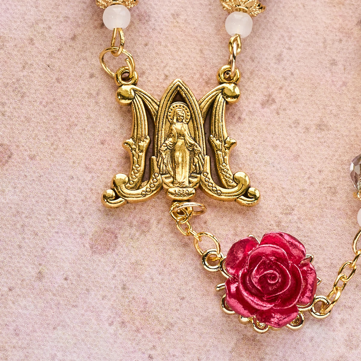 Rose Accent Devotion Rosary with Sacred Heart: Gentle Faith for Daily Prayer