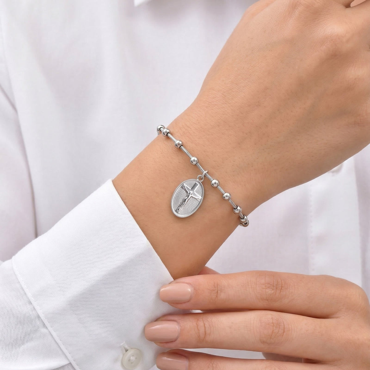 Textured Bead‑Chain Medal Bracelet: Token of Sustained Inner Fortitude