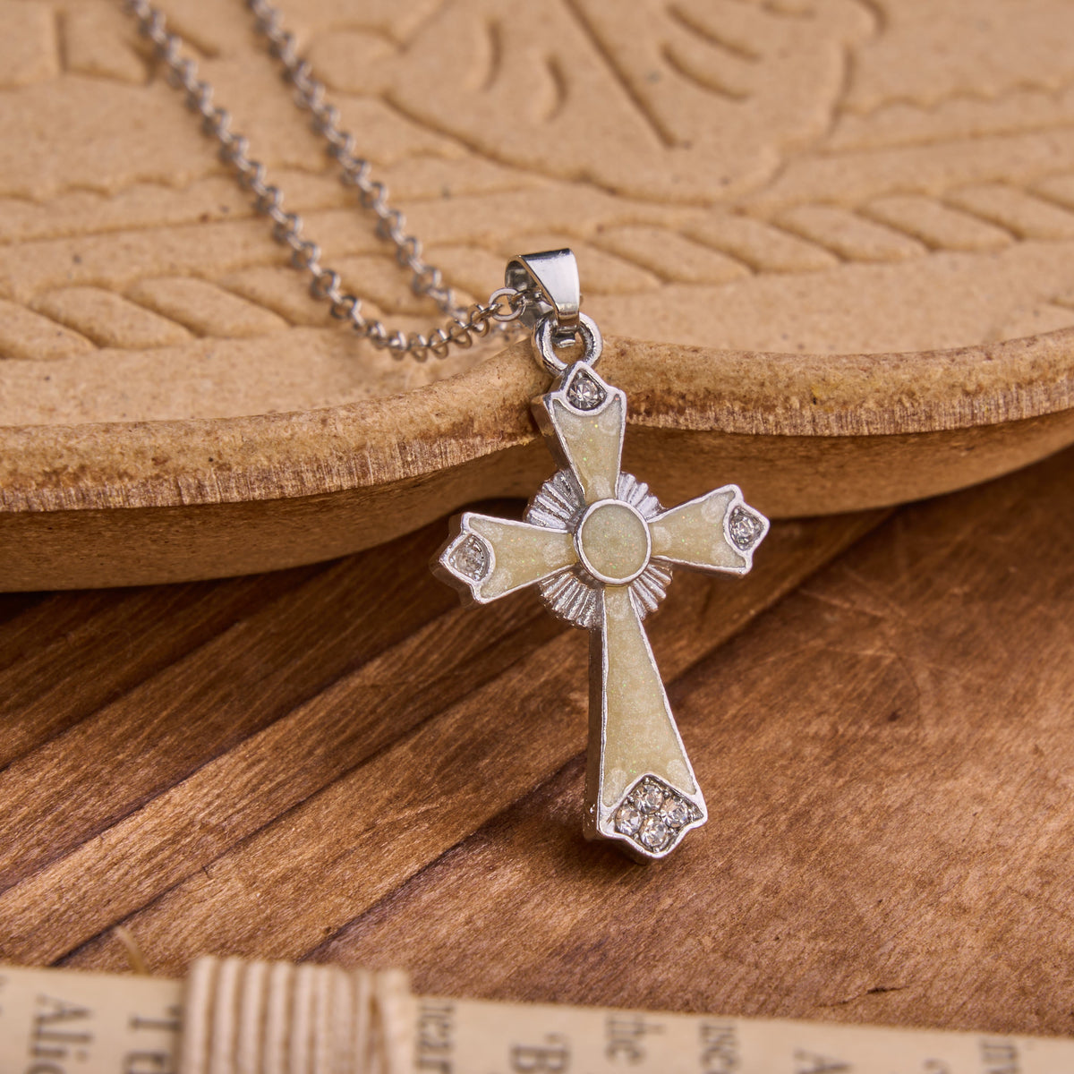 Vibrant Enamel Cross Pendant Chain: Badge Of Devout Heavenly Grace