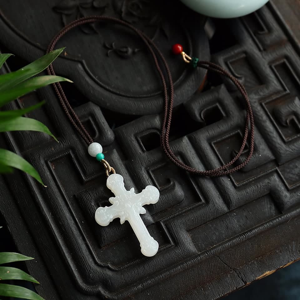 Serene Jade Carved Crucifix Pendant - Embodiment of Grace