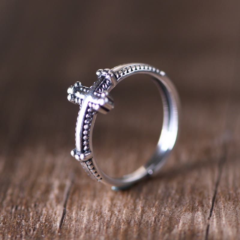 Minimalist 925 Silver Cross Ring with Ornate Rope Patterns: Enduring Symbol of Spiritual Bond