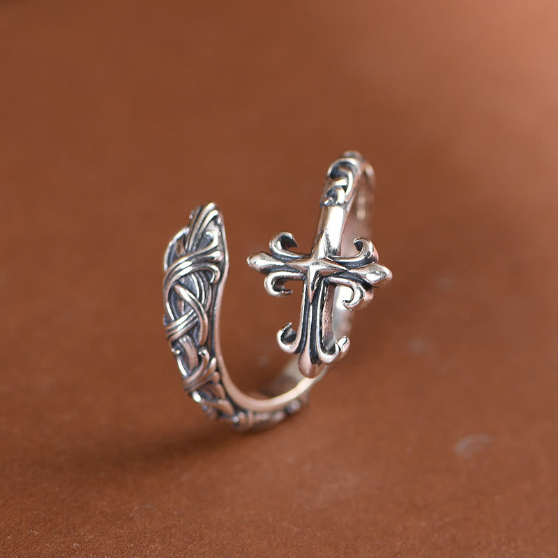 Retro 925 Silver Cross Ring with Delicate Vine Engravings: Pure Expression of Faith