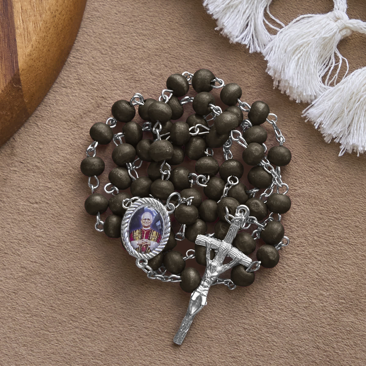 Pope Leo XIV Red Wood Beads Rosary Commemorating: A Spiritual Treasure