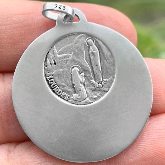 Graceful Virgin Mary Pendant Necklace in 925 Sterling Silver for Daily Devotion