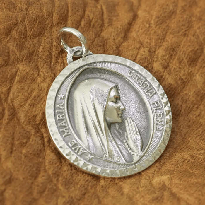 Graceful Virgin Mary Pendant Necklace in 925 Sterling Silver for Daily Devotion