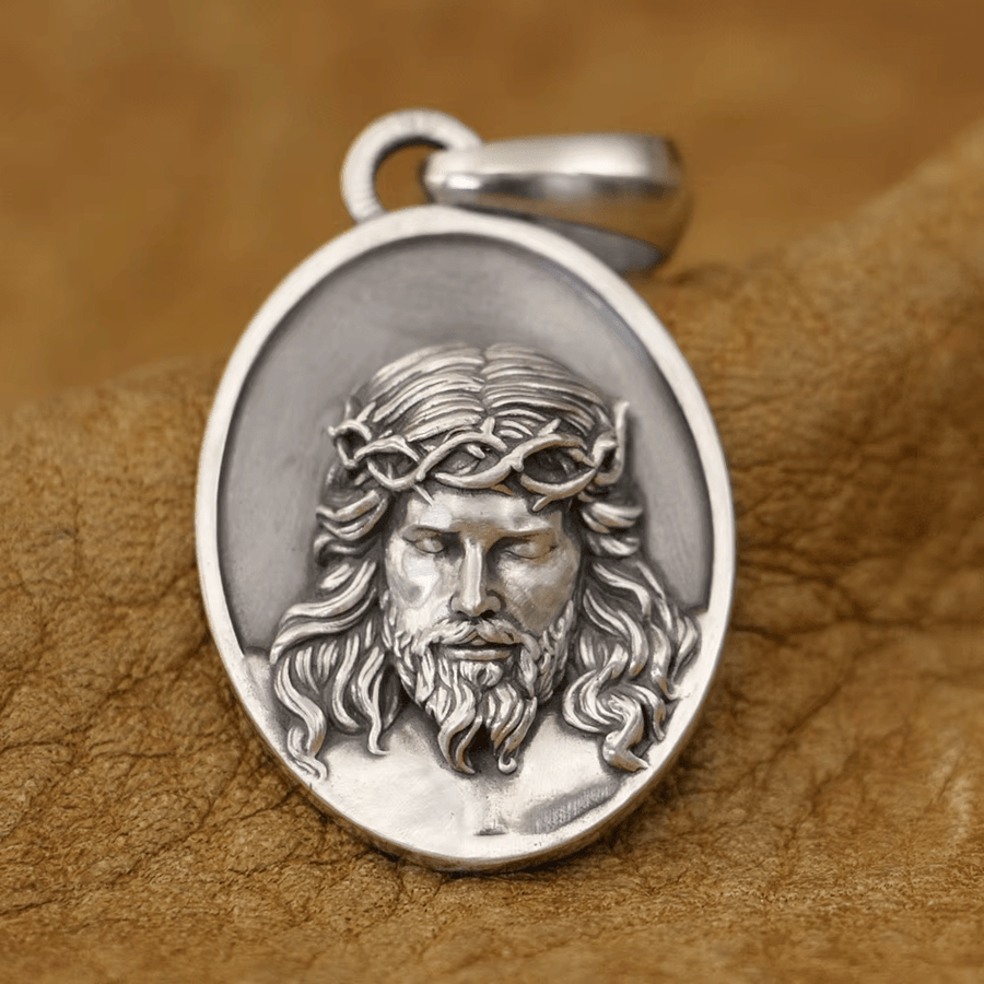 925 Silver Crown of Thorns Jesus Medal Necklace: A Reminder of His Sacrifice