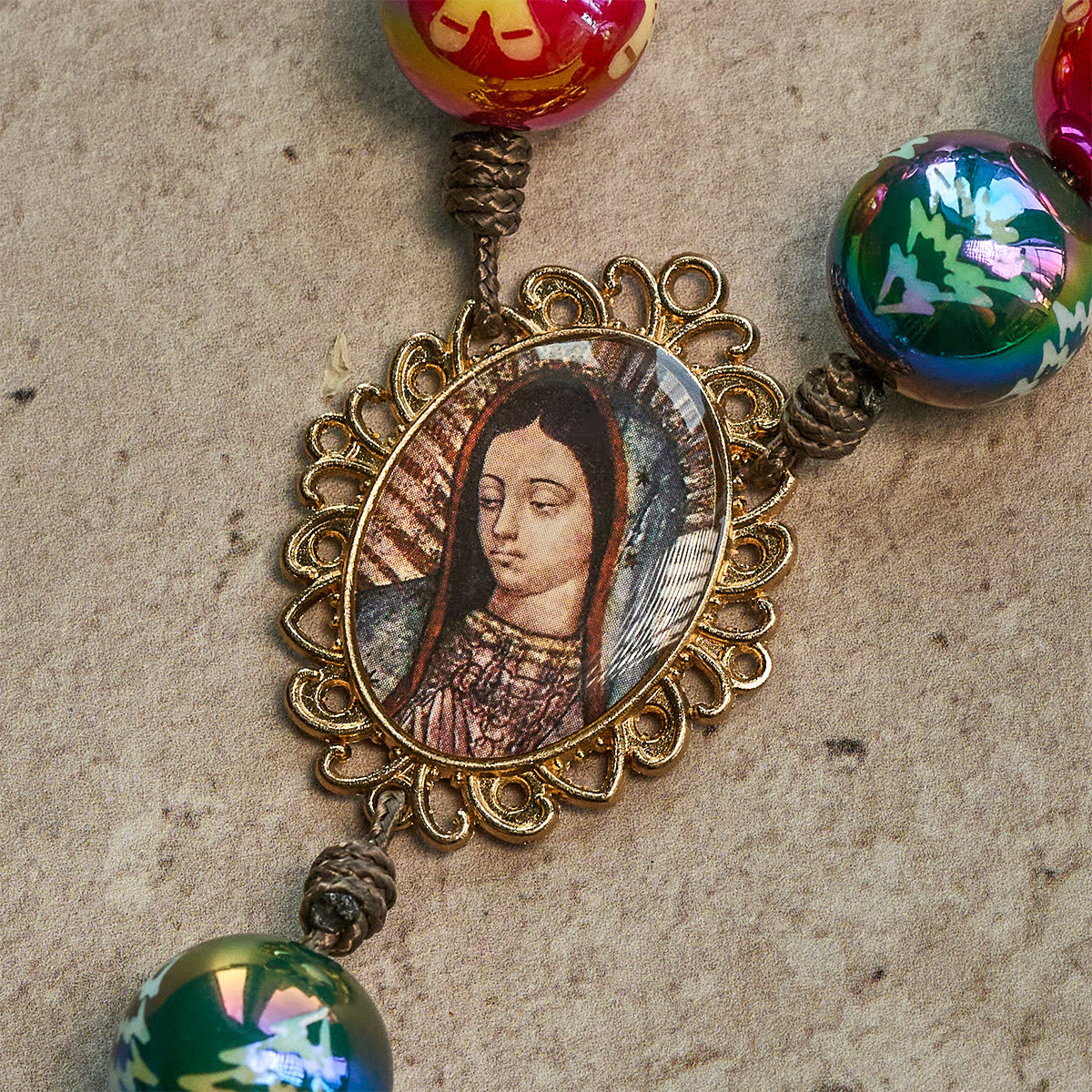 Christmas Devotion Red Green Holiday Beads Pocket Rosary: Pray anywhere, anytime