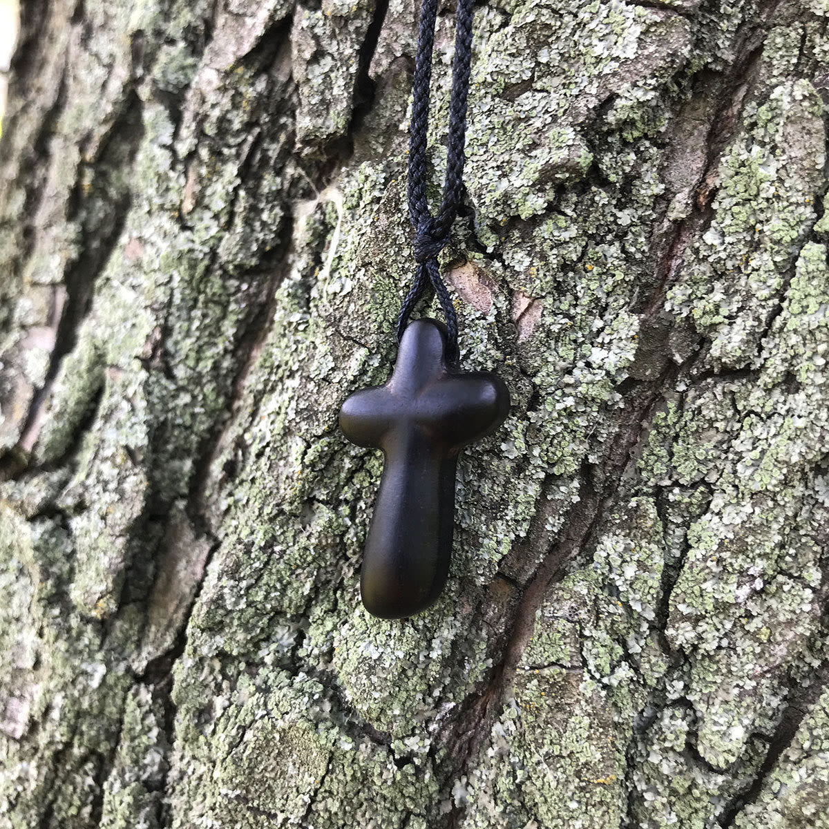 Ebony Cross Pendant: Natural Material & Faith Symbol for Spiritual Bond