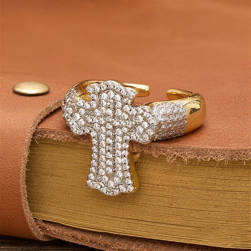 Bold Full-Pavé Cross Statement Ring: A Statement of Belief and Heavenly Grace