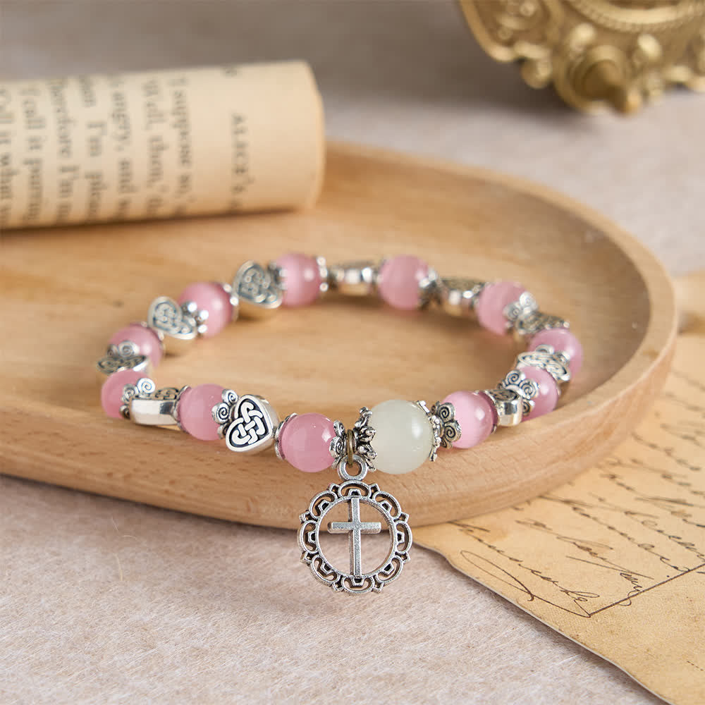 Celtic Knot Cat’s Eye Bracelet: Gentle Companion of Daily Grace