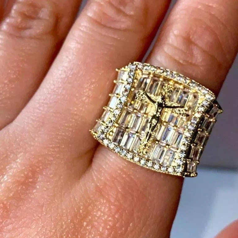 Luxury Full Zircon Crucifix Ring with Baguette and Round Cut Stones: A Reminder of Sacred Majesty
