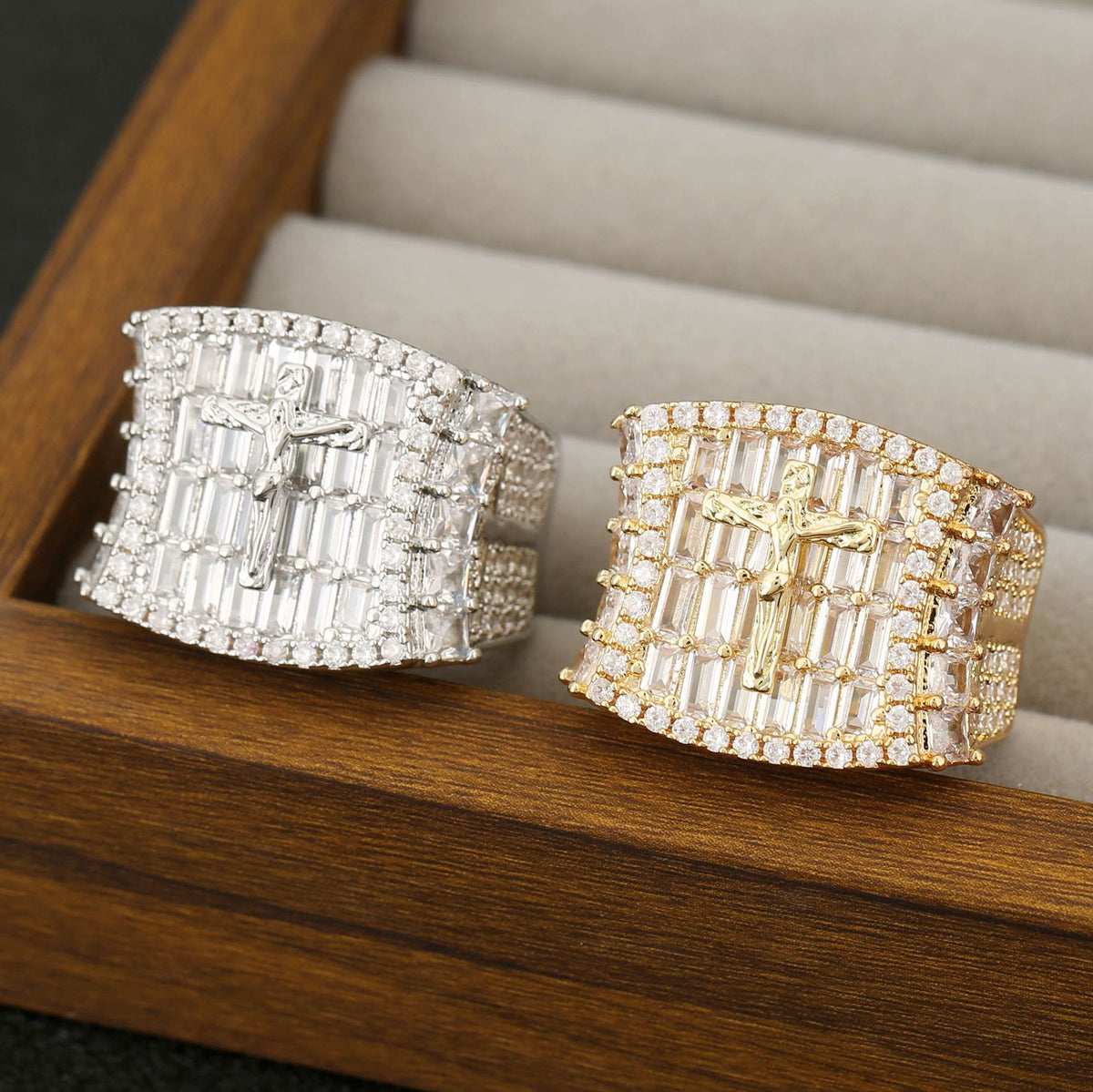 Luxury Full Zircon Crucifix Ring with Baguette and Round Cut Stones: A Reminder of Sacred Majesty