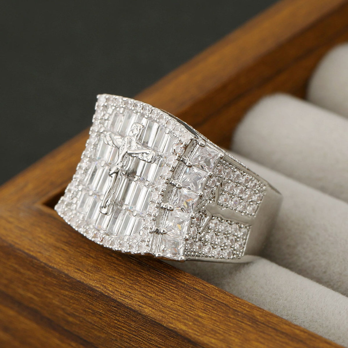 Luxury Full Zircon Crucifix Ring with Baguette and Round Cut Stones: A Reminder of Sacred Majesty