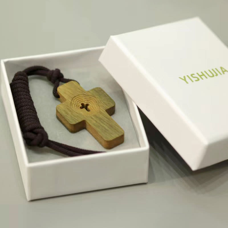 Green Sandalwood Cross Pendant Necklace with Central Cutout: A Symbol of Natural Grace