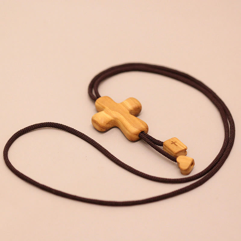 Refined Olive Wood Cross Pendant Necklace with Engraved Details: An Emblem of Unwavering Devotion