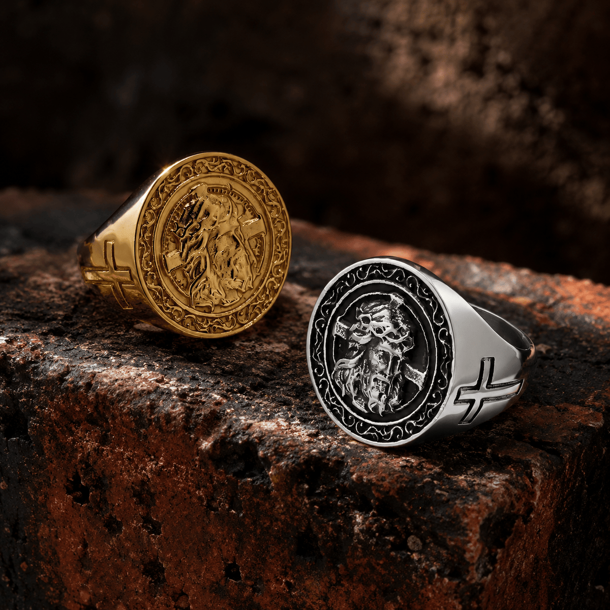 Round Plaque Crown of Thorns Jesus Scroll Border Signet Ring: Timeless Emblem of Unshakable Sacred Faith