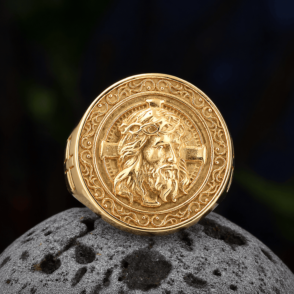 Round Plaque Crown of Thorns Jesus Scroll Border Signet Ring: Timeless Emblem of Unshakable Sacred Faith