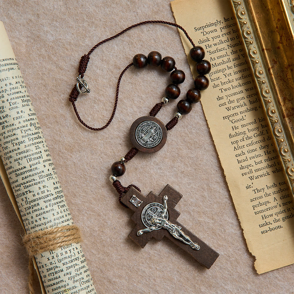 Round Bead Car Rosary Crucifix Our Lady Embossed Medal Car Hanging Pendant: A Reminder of Merciful Divine Protection on Every Trip