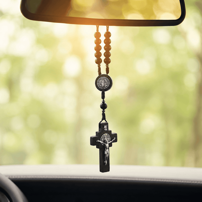 Round Bead Car Rosary Crucifix Our Lady Embossed Medal Car Hanging Pendant: A Reminder of Merciful Divine Protection on Every Trip