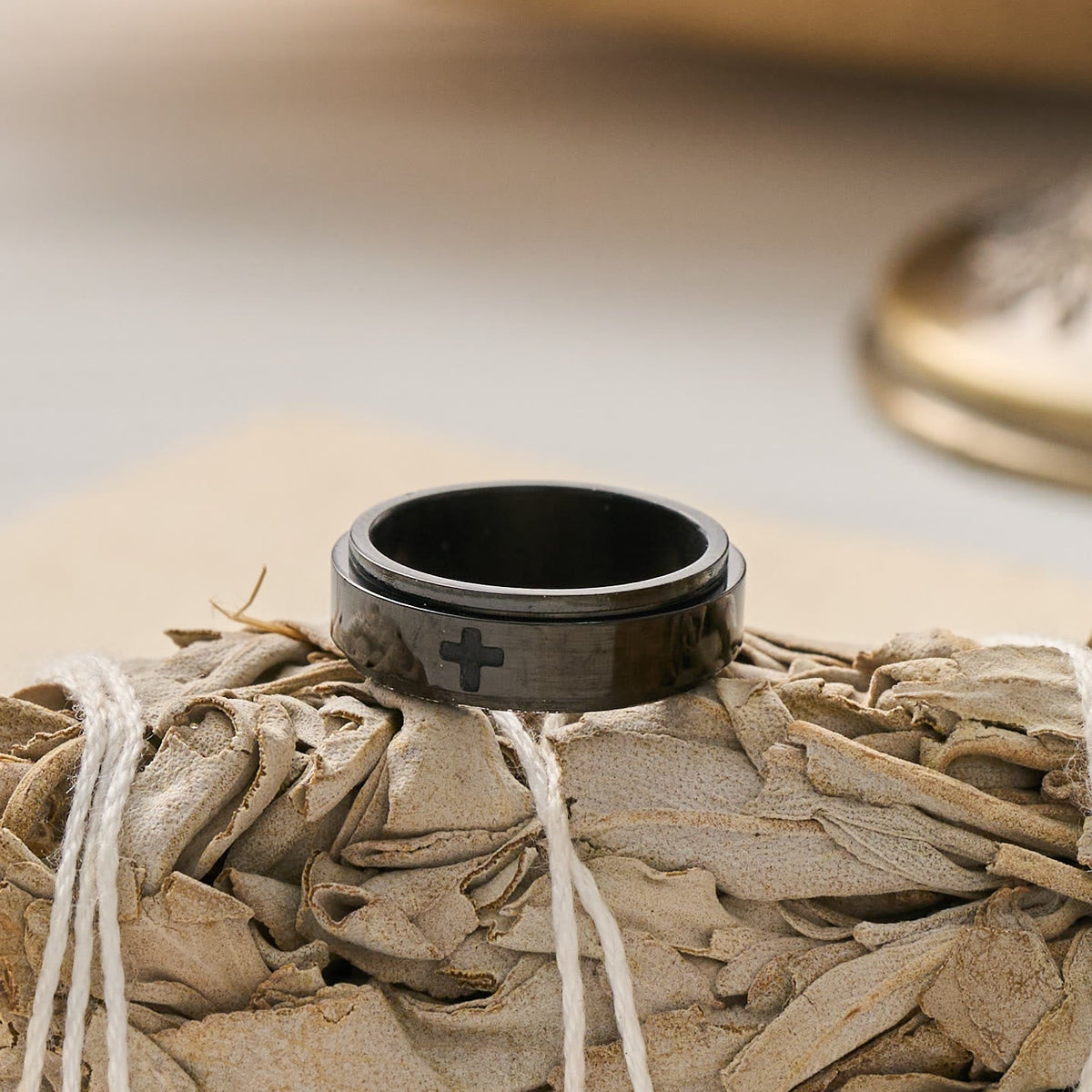Engraved Cross Rotatable Anxiety Relief Band Ring: Emblem of Steady Heavenly Guidance