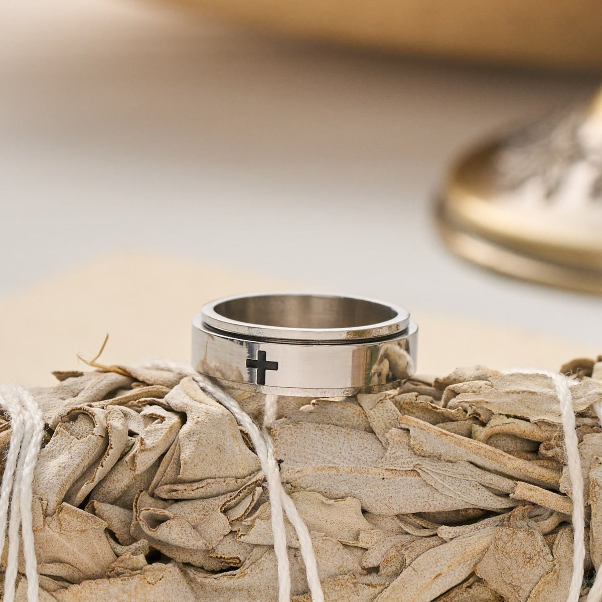 Engraved Cross Rotatable Anxiety Relief Band Ring: Emblem of Steady Heavenly Guidance
