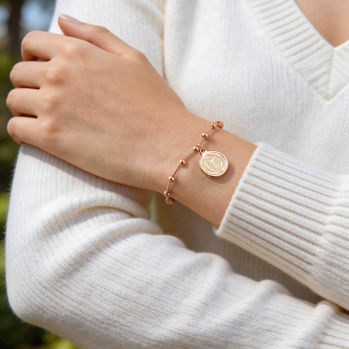 Textured Bead‑Chain Medal Bracelet: Token of Sustained Inner Fortitude