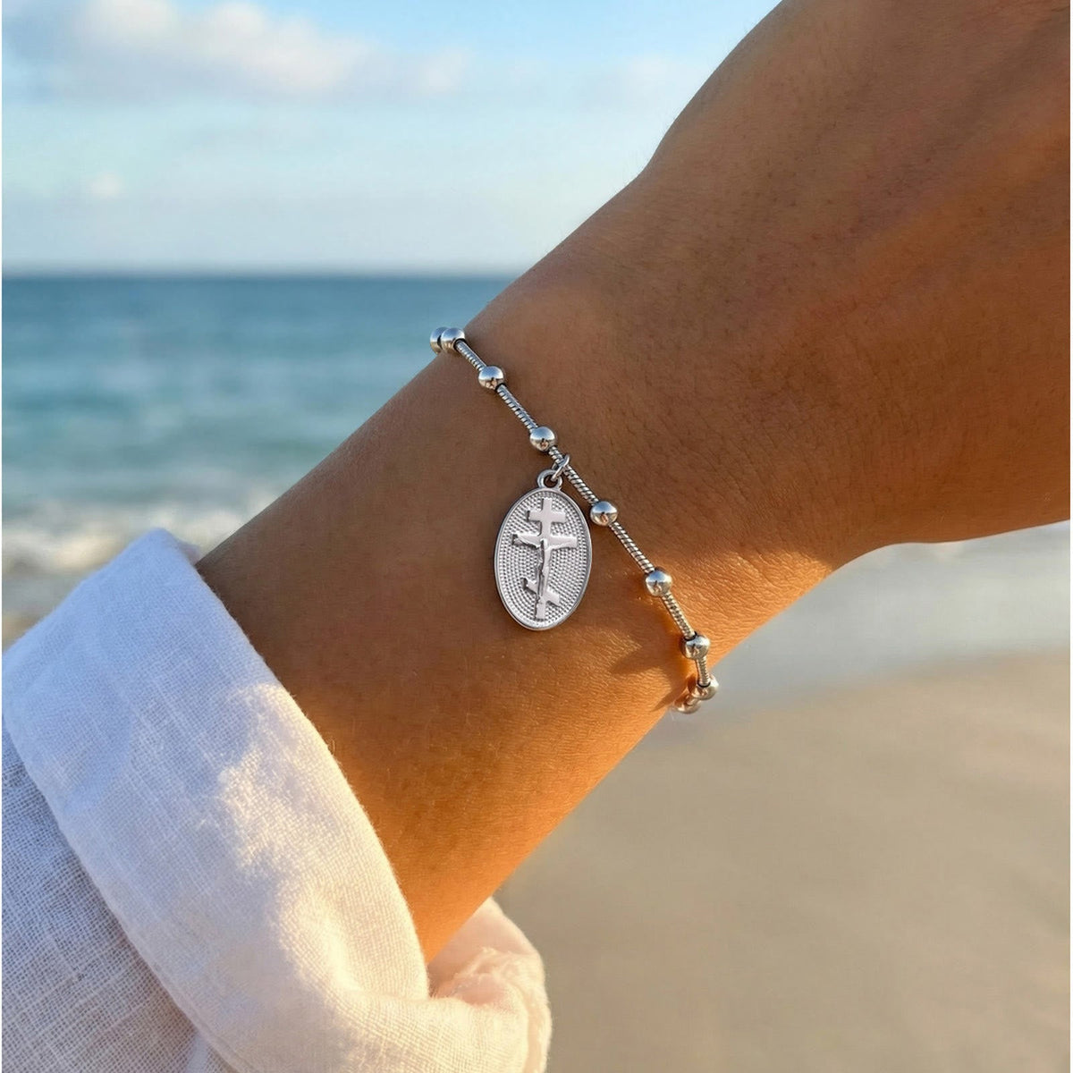 Textured Bead‑Chain Medal Bracelet: Token of Sustained Inner Fortitude