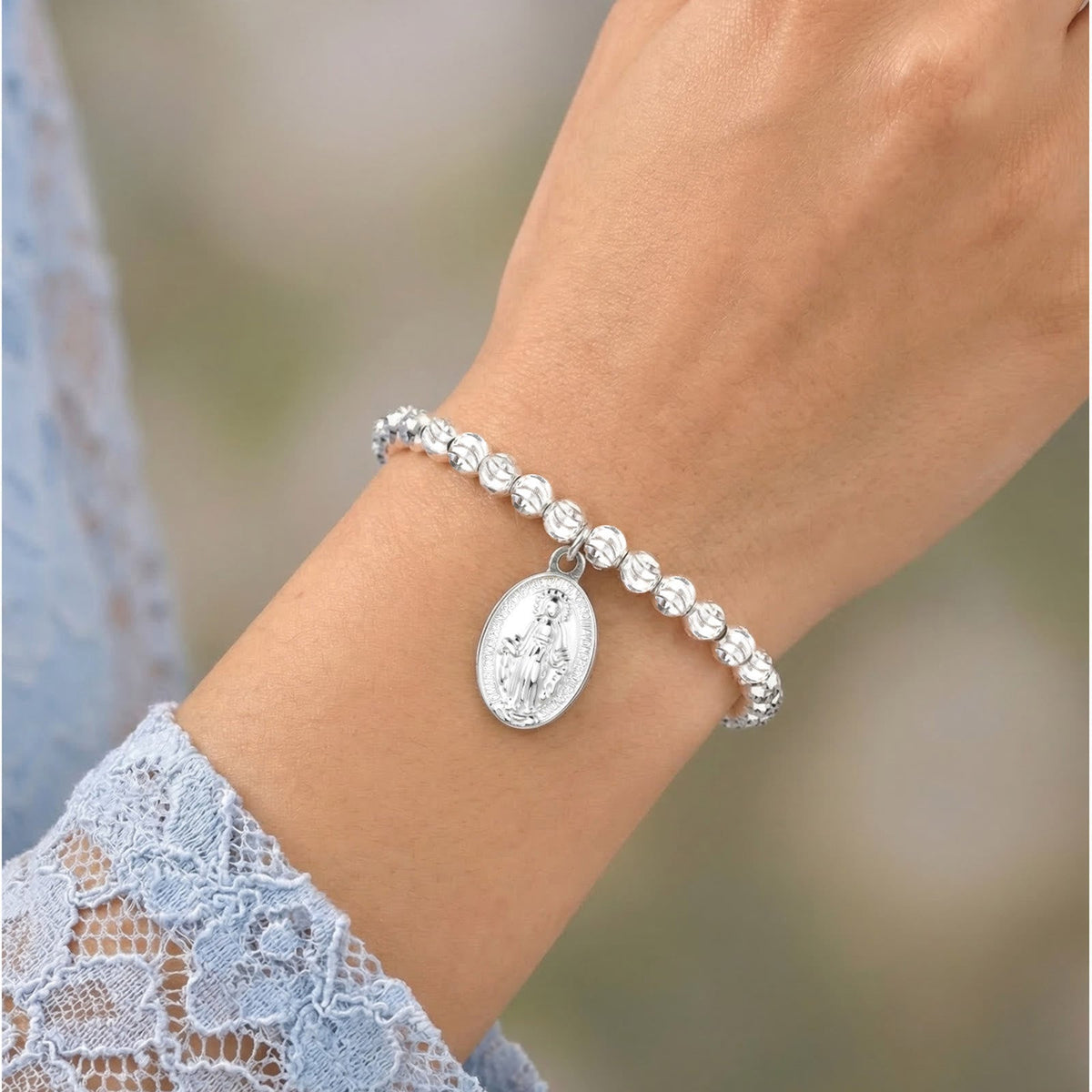 Textured Bead‑Chain Medal Bracelet: Token of Sustained Inner Fortitude
