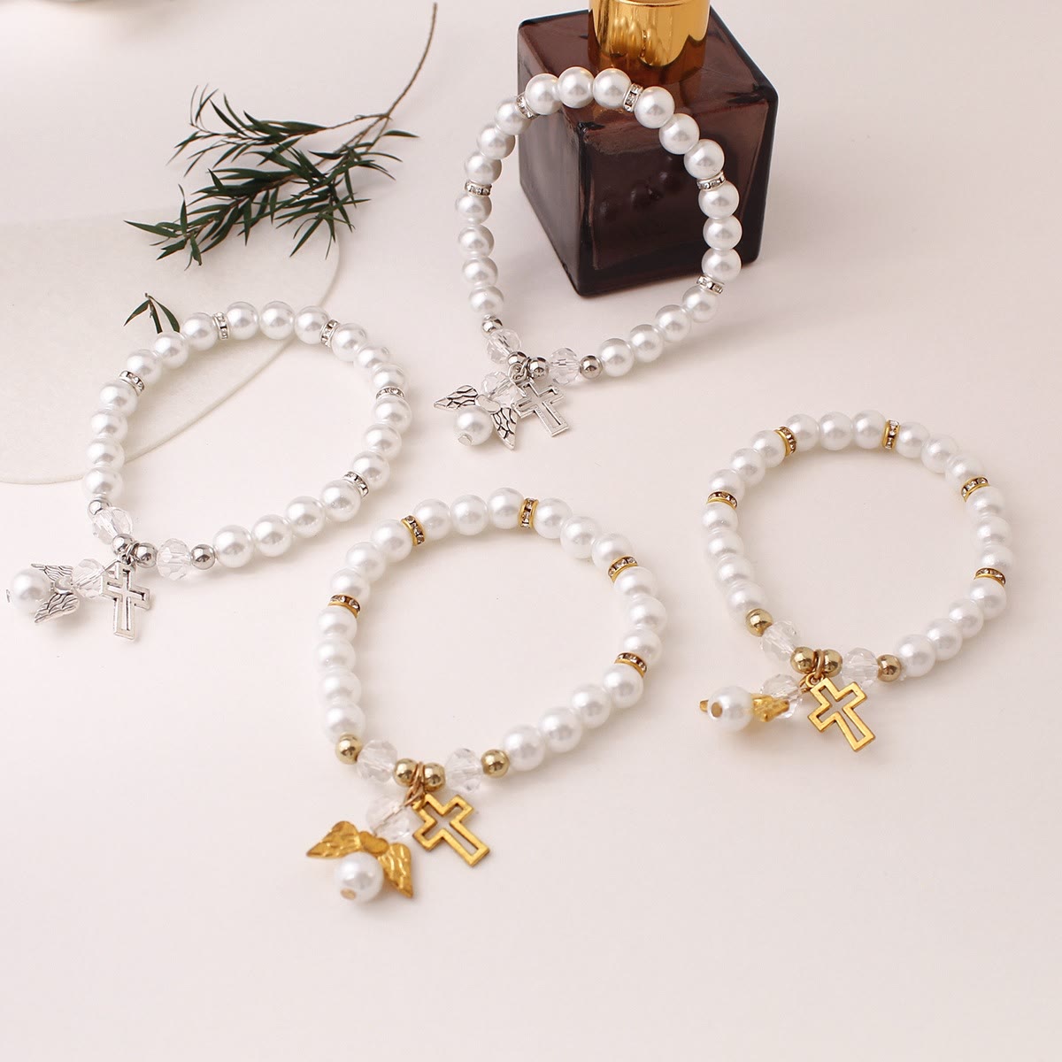Lustrous Pearl Beaded Cross Stretch Bracelet: Emblem of Pure Heavenly Purity