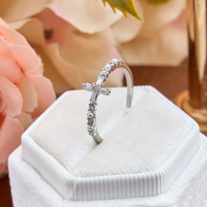 Delicate Inlaid Pearl Cross Adjustable Ring: Sign of Soft Celestial Comfort