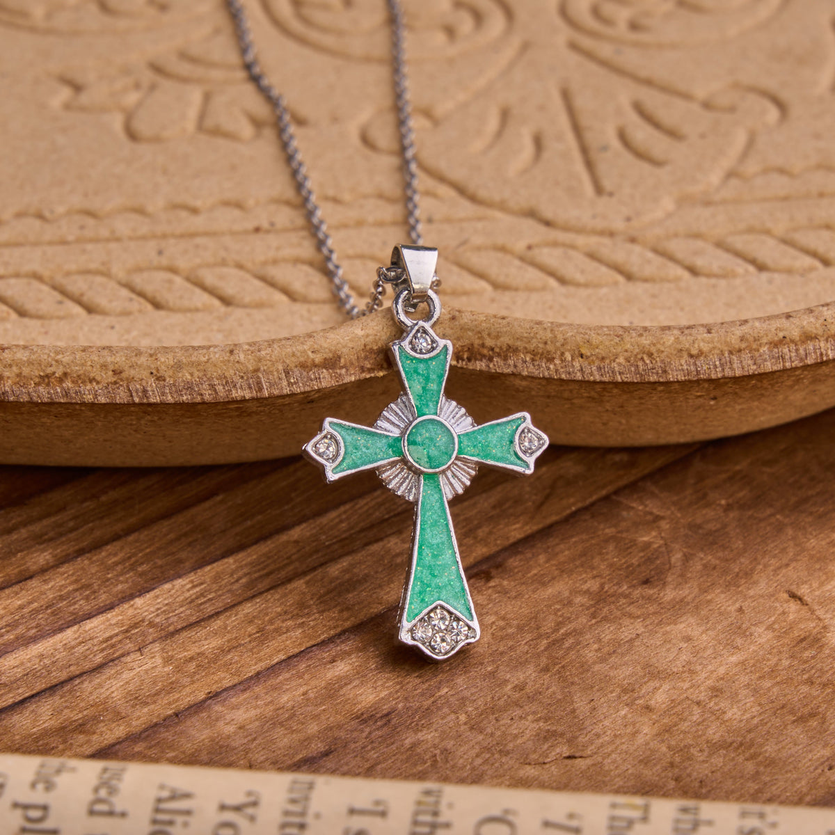 Vibrant Enamel Cross Pendant Chain: Badge Of Devout Heavenly Grace