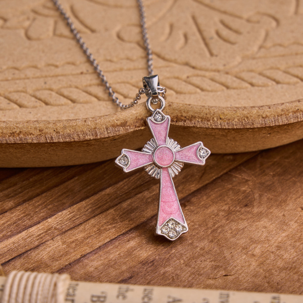 Vibrant Enamel Cross Pendant Chain: Badge Of Devout Heavenly Grace
