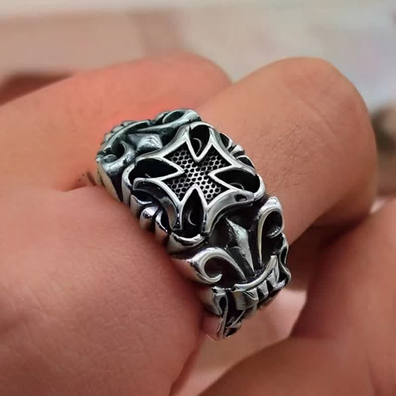 Ornate Engraved Cross Adjustable Ring: Sign of Enduring Divine Protection