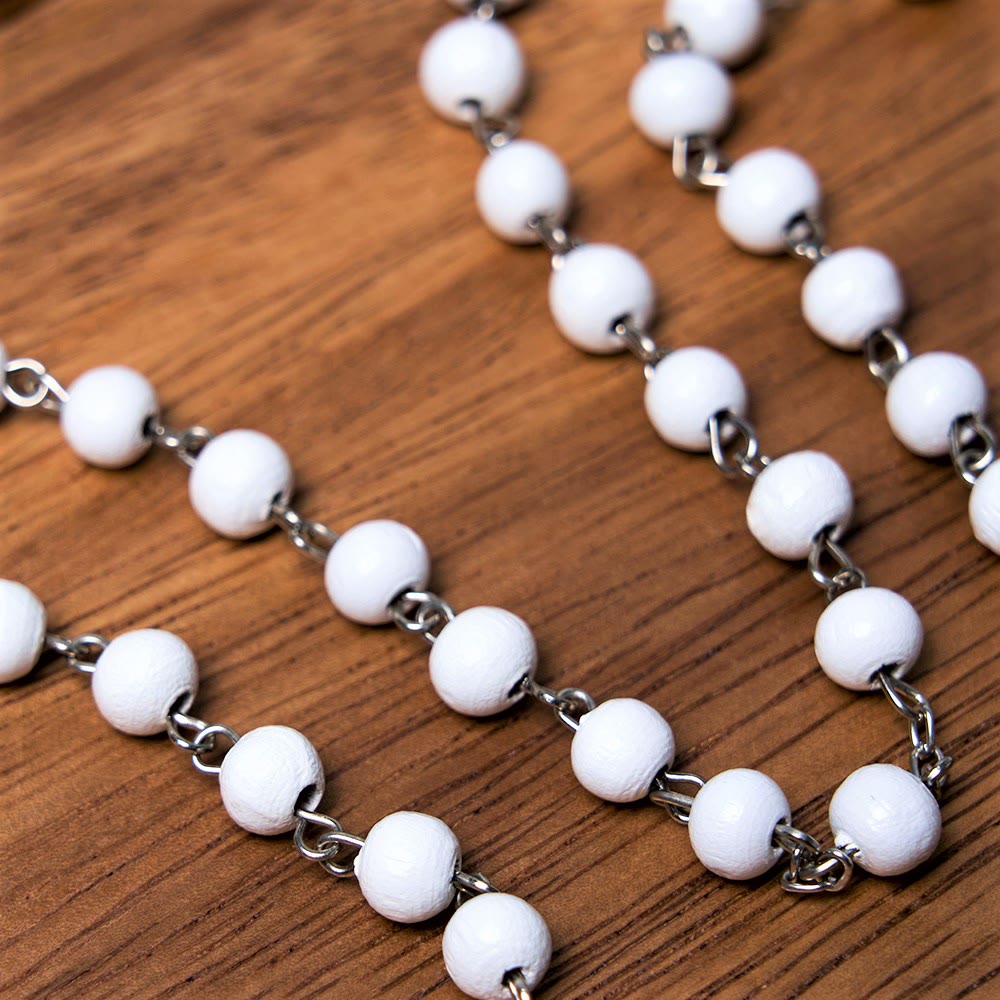 Our Lady of Guadalupe & Crucifix of 6 mm Round Multicolor Wood Alloy Chain Rosary